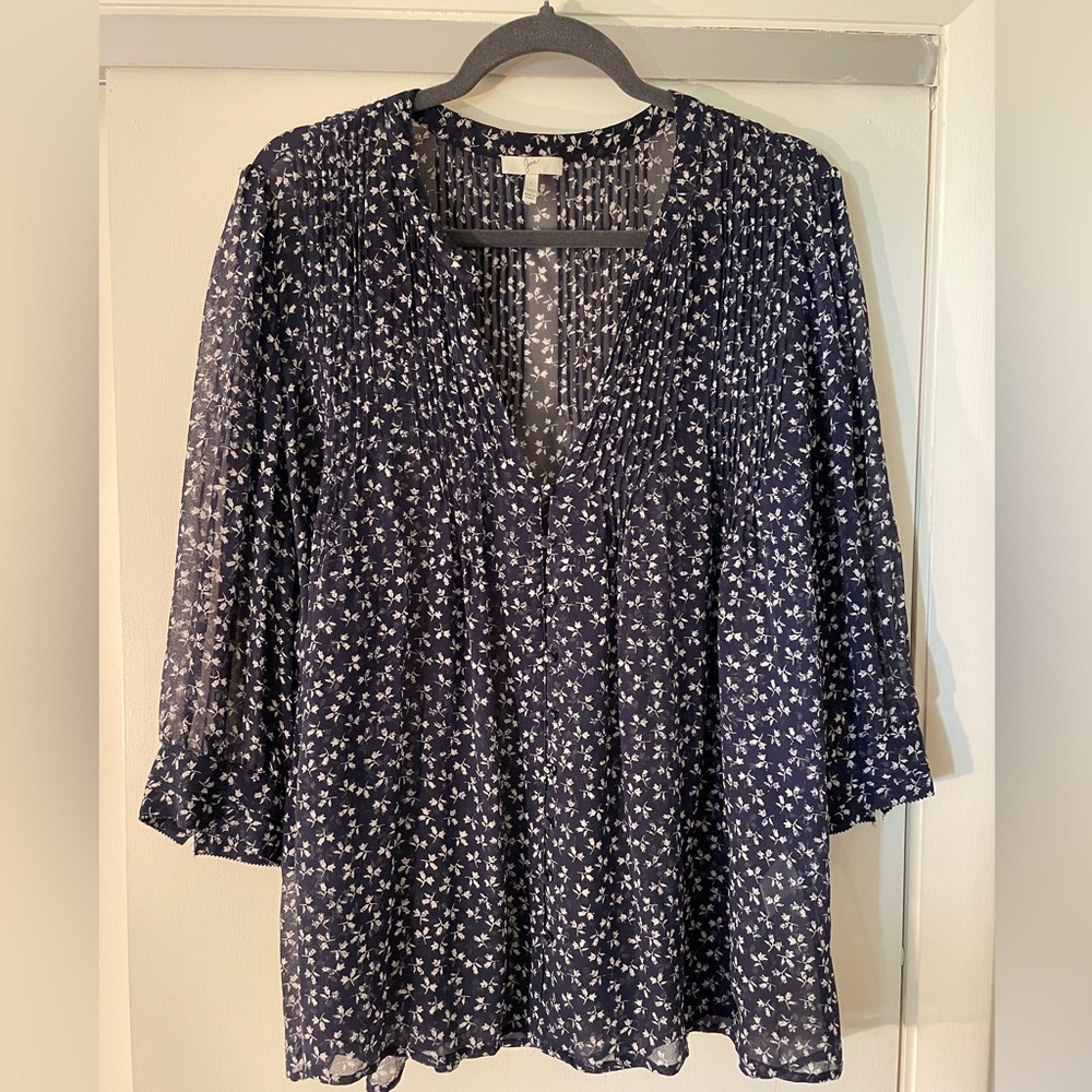 Beautiful Joie blouse in navy white size L